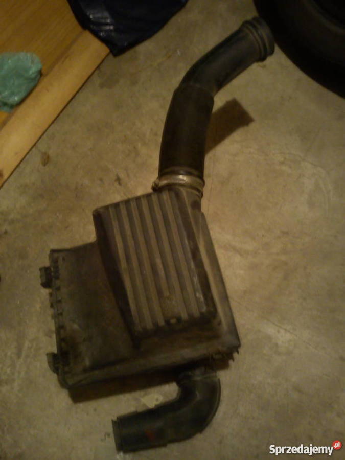 FORD ESCORT gazniklicznik i obudowa z filtrem osobowe Silniki i osprzęt Radom sprzedam