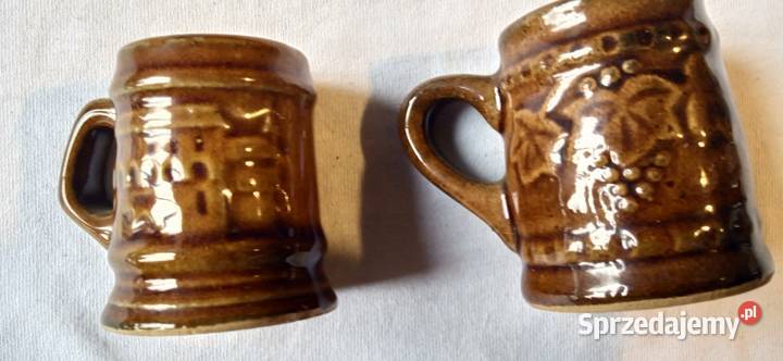 Dwa miniaturowe ceramiczne kufelki ozdobnePRL Koźminek