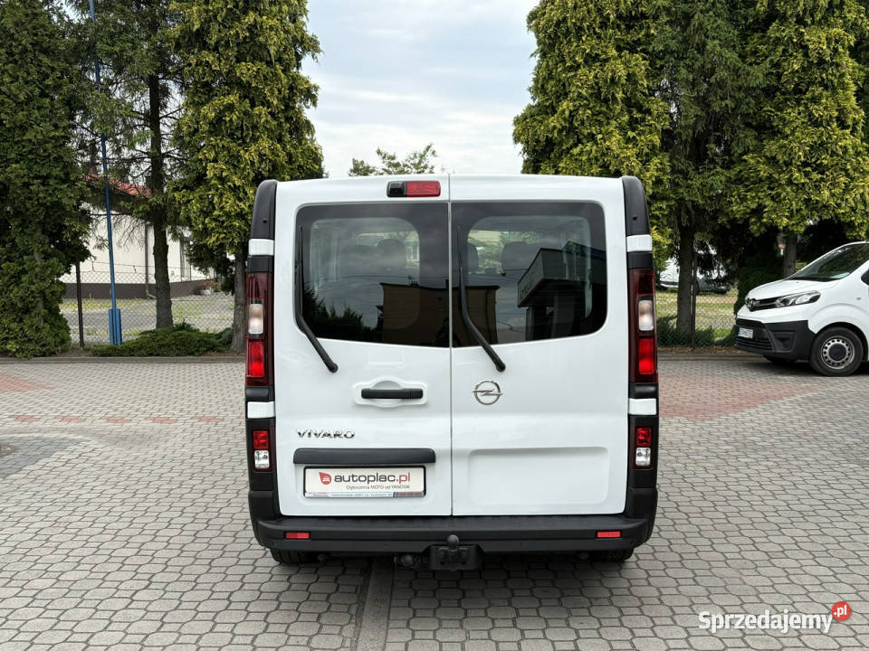 Opel Vivaro Rezerwacja III 2019 światła LED sprzedam