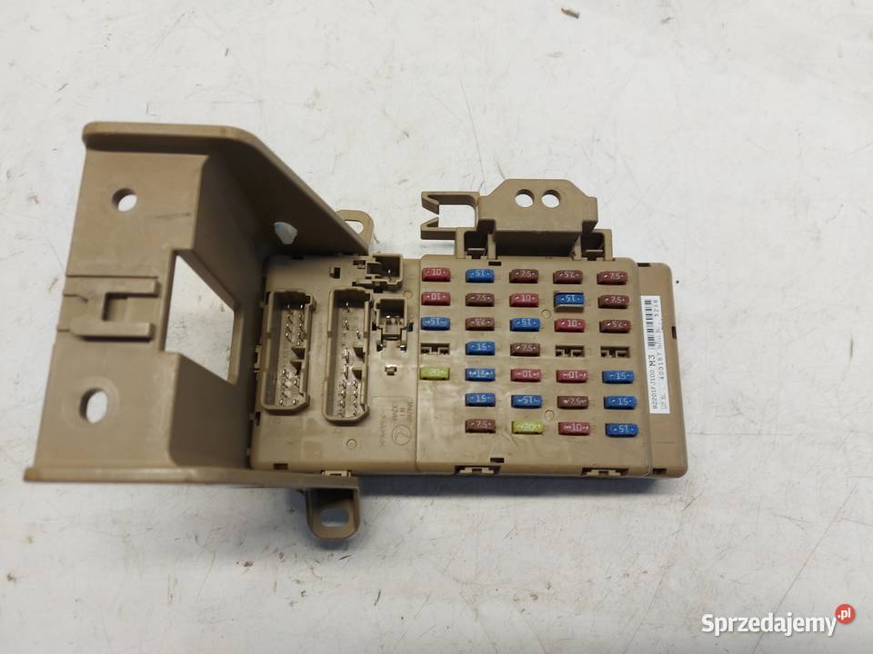 SUBARU XV 20D Skrzynka bezpieczników 82201FJ100