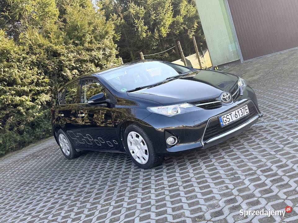 Toyota Auris 20 D4D hak kamera cofania gniazdo USB Skarszewy
