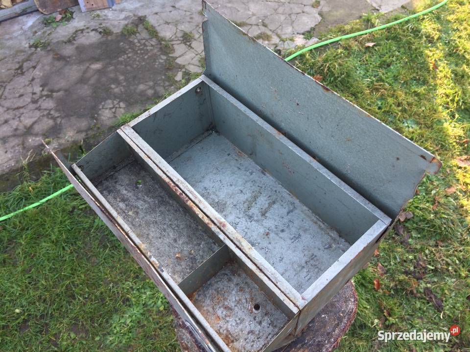 Fiat 126P skrzynki narzędziowe schowki pod półki tylne zachodniopomorskie Koszalin sprzedam