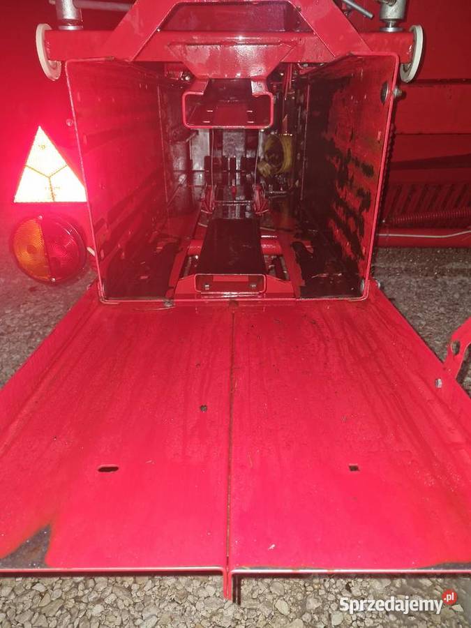Prasa Famarol z511 2012r licencja Deutz Fahr łódzkie Tuszyn sprzedam