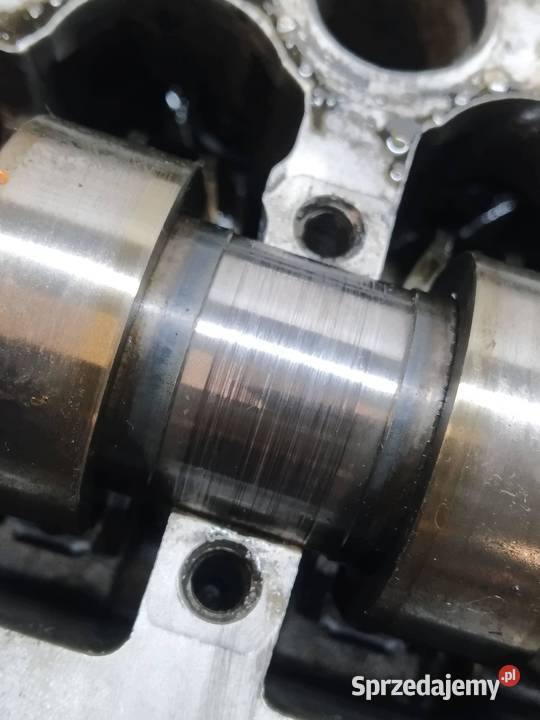 GŁOWICA NIEKOMPLETNA 08692974002 24 D Volvo S60 Rok produkcji 2003 Głowice cylindrów
