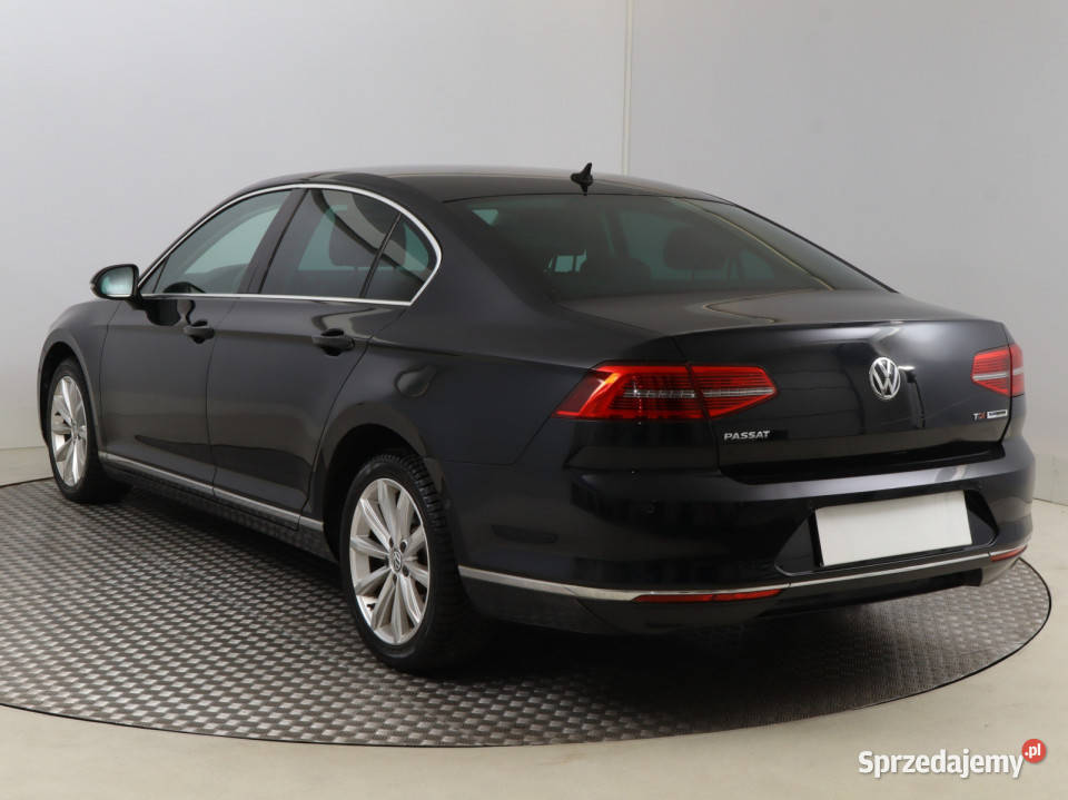 VW Passat 16 TDI światła LED Bielany Wrocławskie
