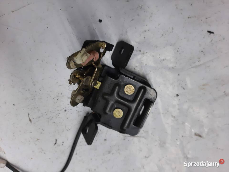 Kia Carens II zamek klapy tylnej tył osobowe łódzkie Ksawerów sprzedam