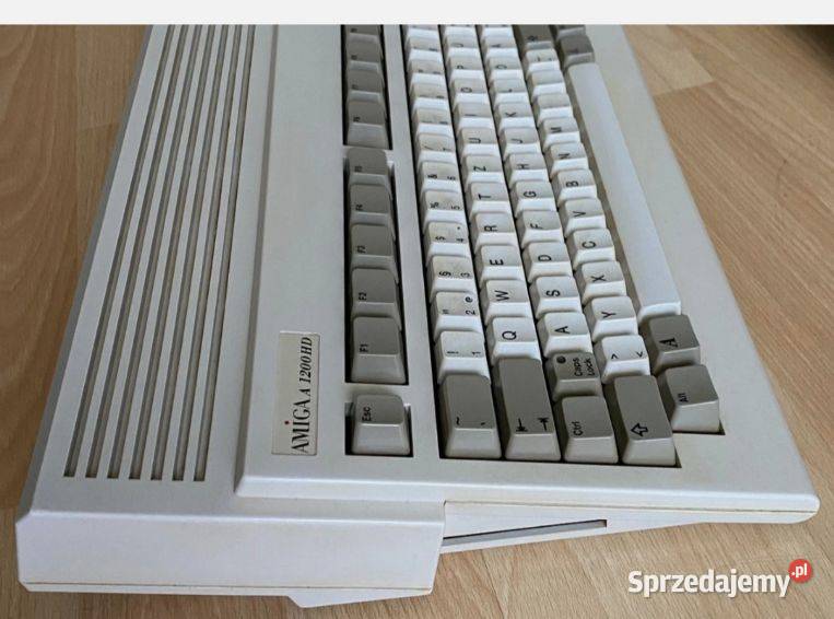 Amiga 1200 nowa sprawna pomorskie Rewa