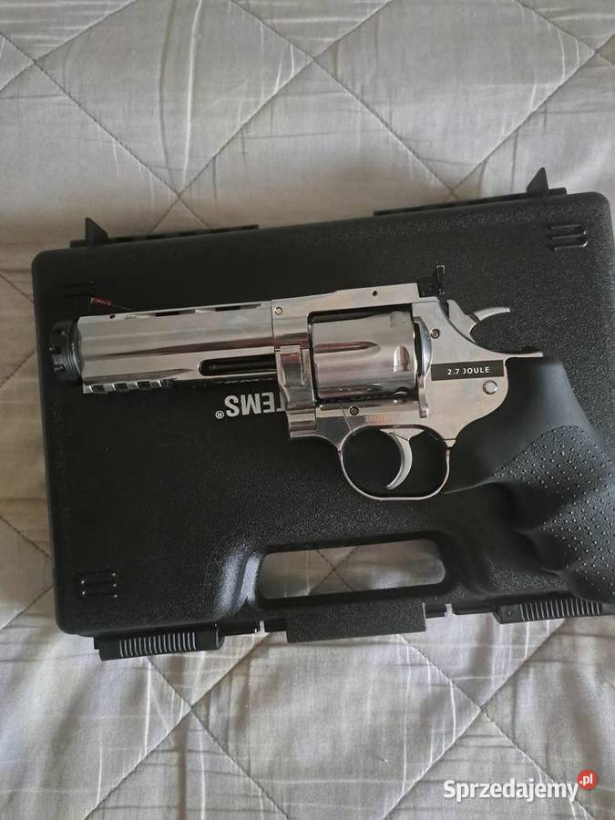 DAN WESSON 715 4 Katowice