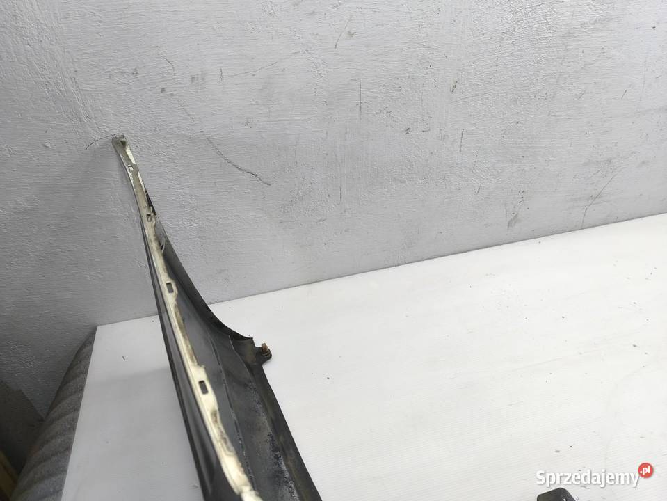 ZDERZAK TYŁ TYLNY TOYOTA AVENSIS II T25 KOMBI