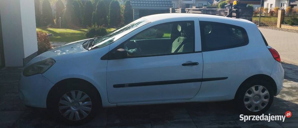 Renault Clio homologacja na ciężarowy Fak Rok produkcji 2011 Kielce