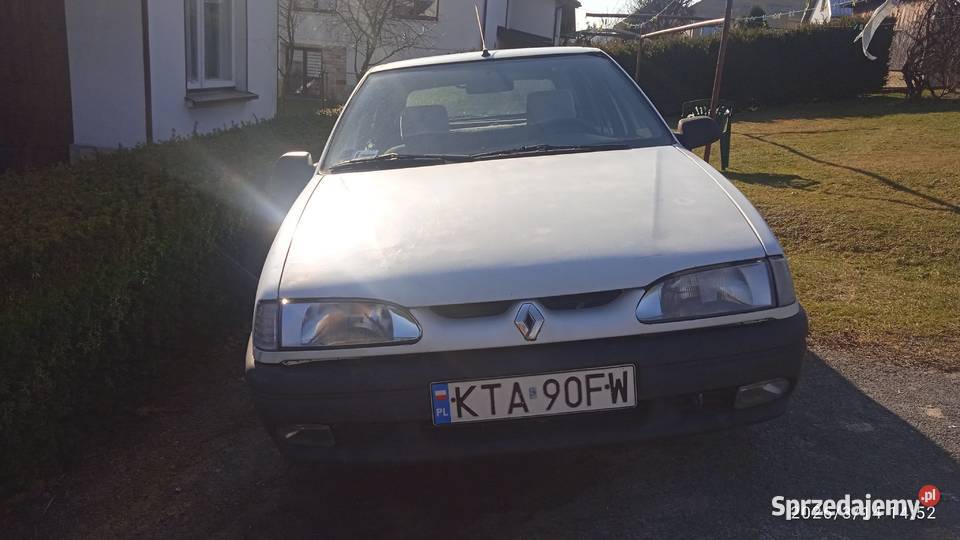 Renault 19 hatchback 19D wolnossący 64KM Olszyny