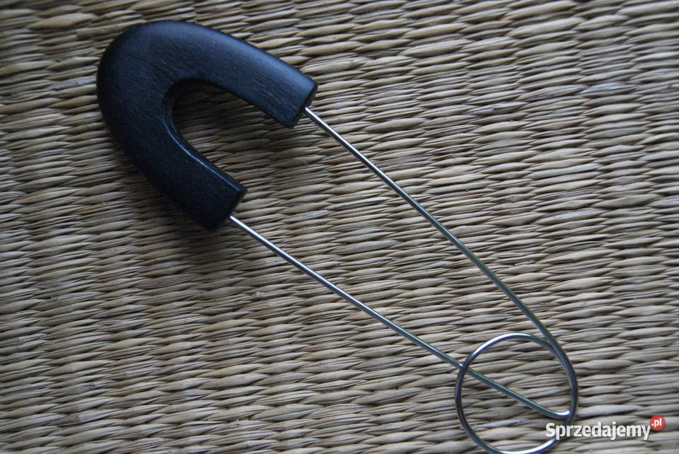 Czarna dekoracyjna agrafka broszka rękodzieło Łódź