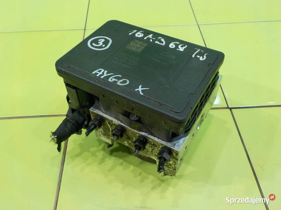 TOYOTA AYGO X 10 VVTI AUT 22r 5D pompa ABS