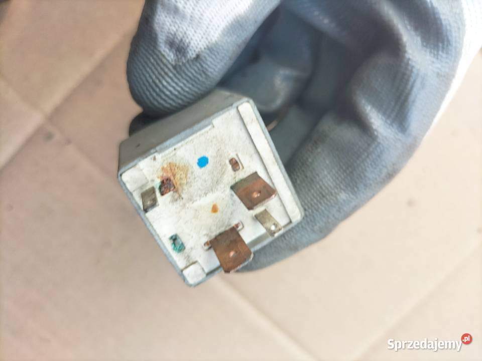 PRZEKAŹNIK 105 357959141 WL027200002 12V osobowe Kamień-Kolonia