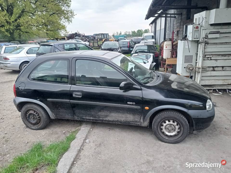 Opel Corsa 10 43 kW 1998 r dawca części Szklarka Myślniewska