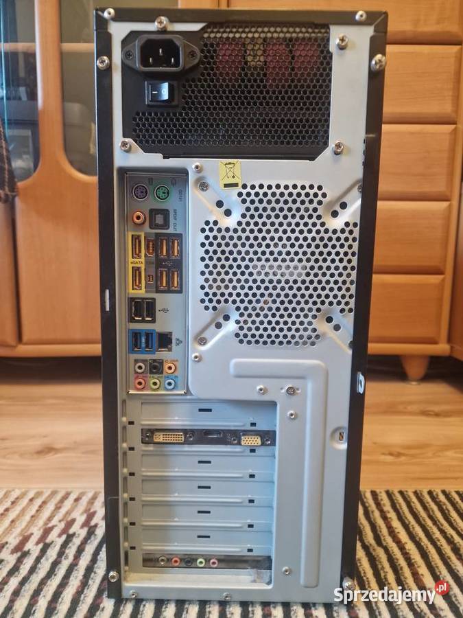 Komputer stacjonarny Athlon II X4 635 8GB DDR3 250 Pozostałe Urle