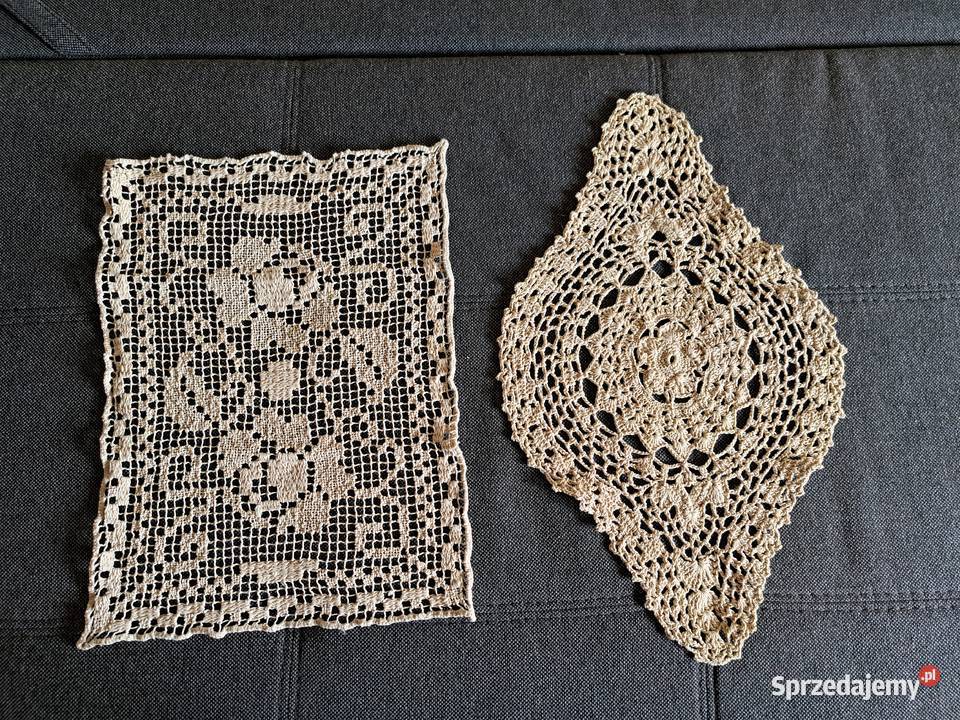 Dwie serwetki vintage ecru robione na szydełku Serwety i serwetki łódzkie