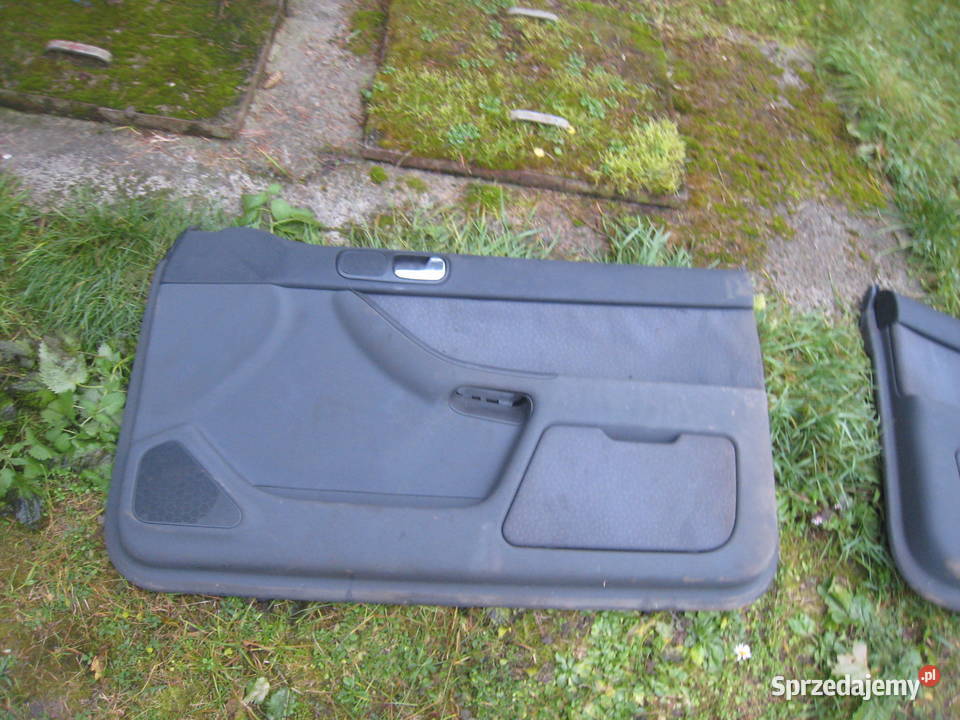 Boczek boczki drzwi prawy lewy Audi A3 8L 3