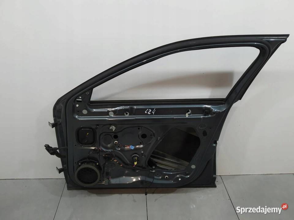 DRZWI PRAWE PRZÓD Skoda Superb III 2015 świętokrzyskie