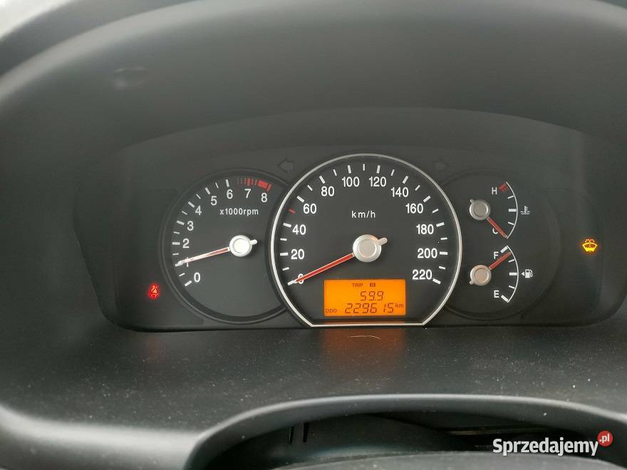 Kia Carens 20 benzyna gaz Łódź sprzedam