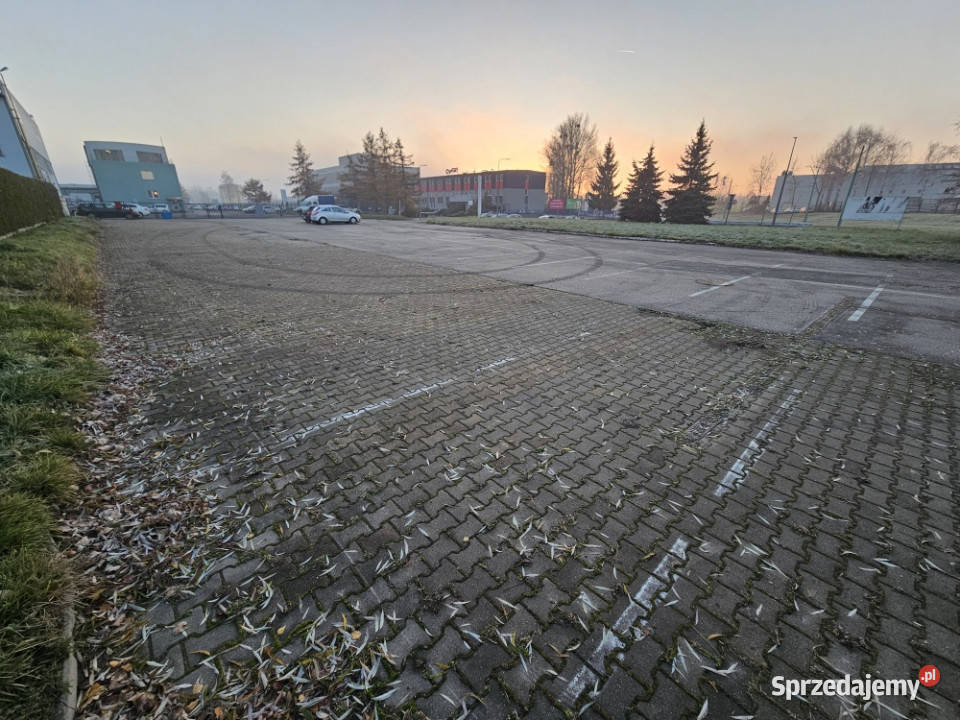 Teren utwardzony skrzyżowaniu Metalowa Fabryczna Tychy