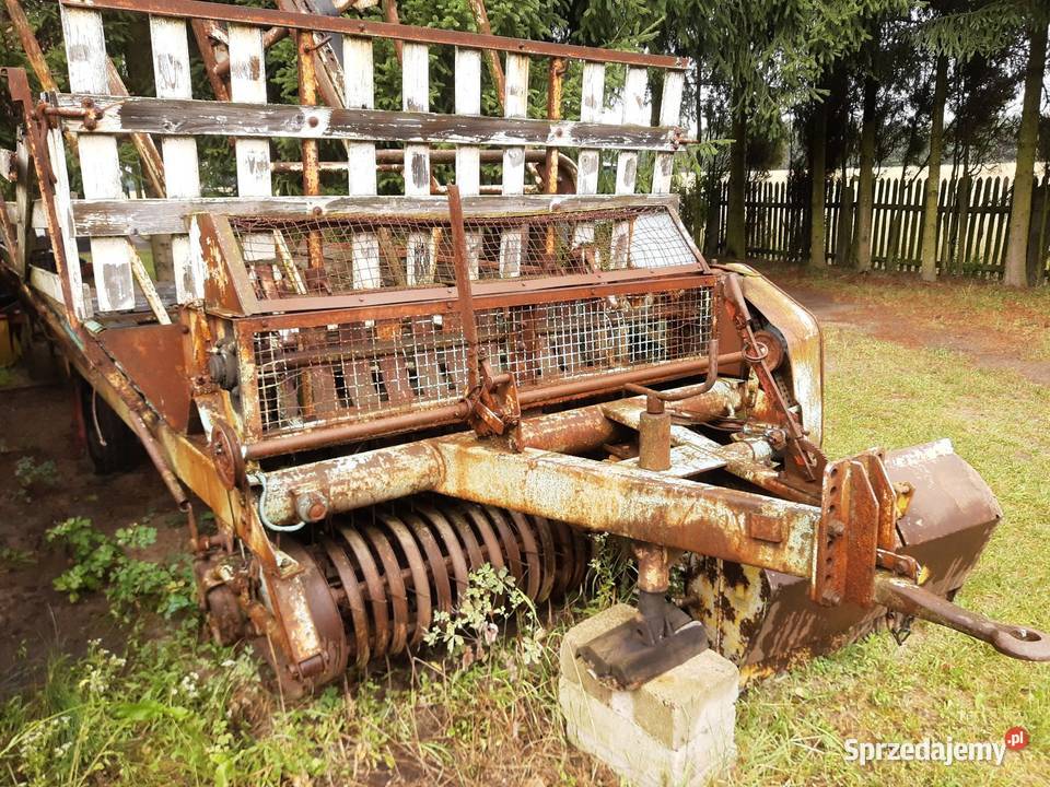 Przyczepa samozbierająca