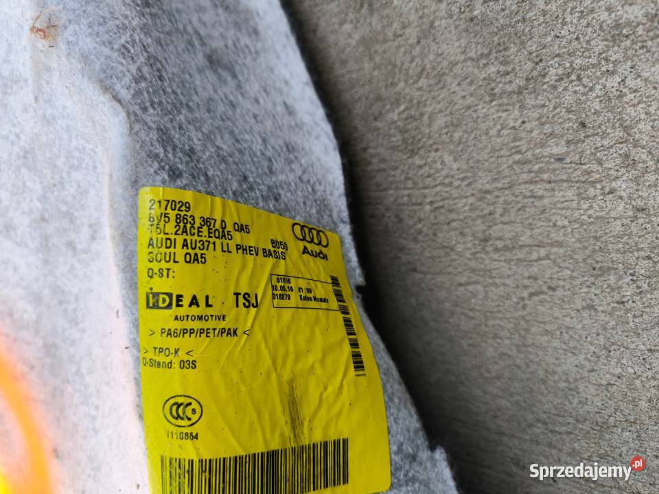 DYWAN WYKŁADZINA AUDI A3 8V SEDAN EUROPA Przystajń
