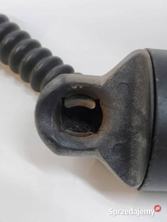 SIŁOWNIK KLAPY PRAWY TYŁ BAGAŻNIKA HB 3V0827851