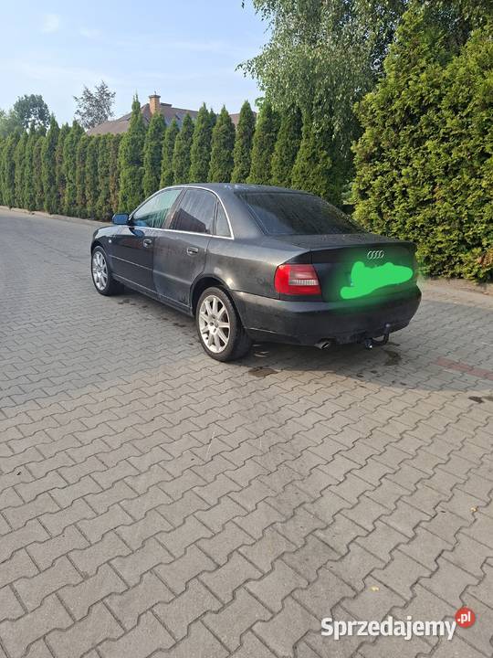 Sprzedam Audi A4 b5 sedan 18 125 koni benzyna ESP Cyców