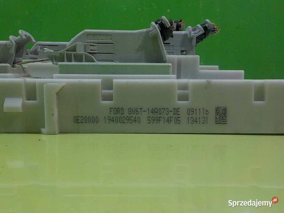 TRANSIT CONNECT MK2 15 TDCI 17r skrzynka