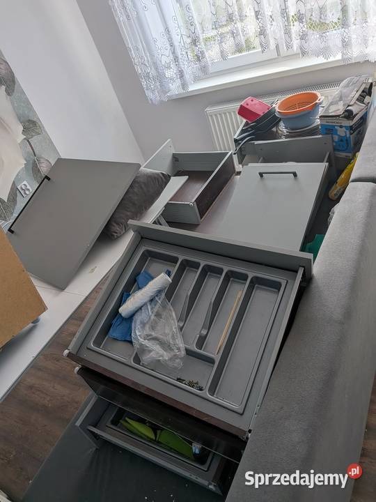 Zabudowa kuchenna widoczne elementy na zdjęciu Wrocław