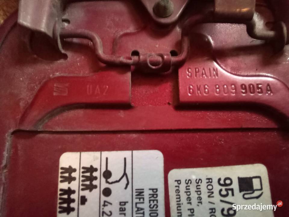 Klapka Wlewu Paliwa Seat Ibiza II 6K6 809 905 A osobowe Części samochodowe pomorskie