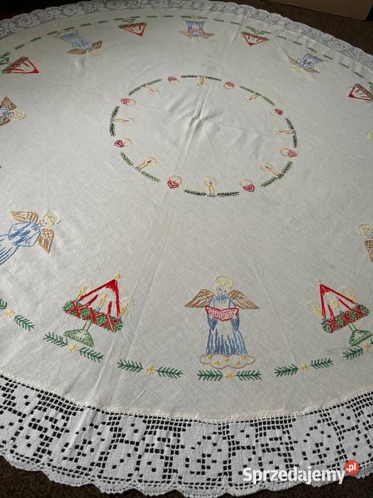 obrus okrągły ręcznie haftowany rękodzieło Zabrze