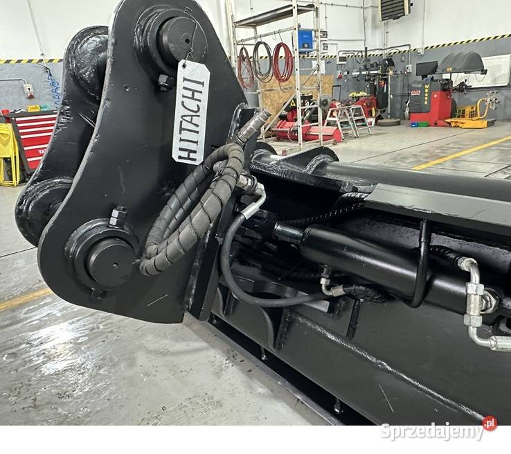 UŻYWANA ŁYŻKA SKARPOWA HYDRAULICZNIE UCHYLNA Tuliszków