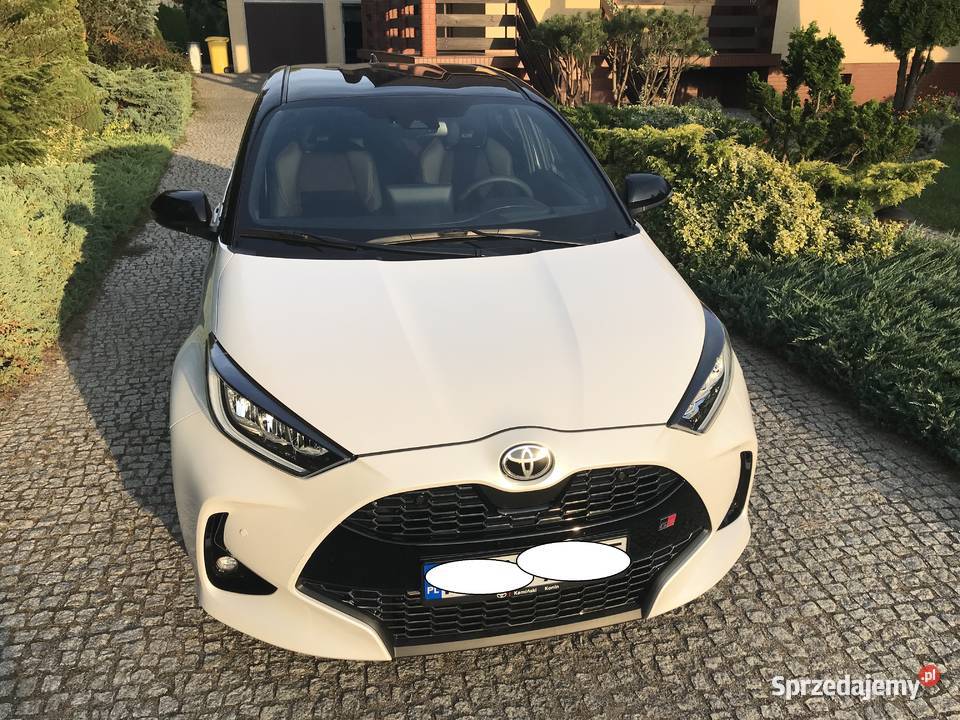 NOWA Toyota YARIS GR HYBRID 116 Perła NAVI Strzelno sprzedam