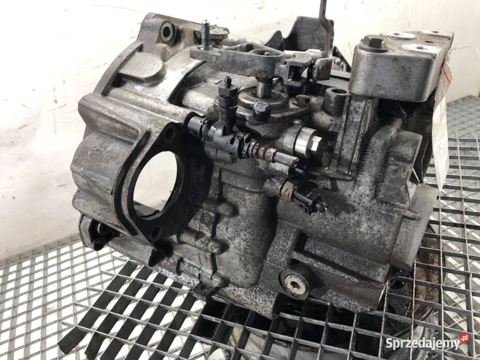 SKRZYNIA BIEGÓW VW TOURAN JMA 20 170 0310 osobowe