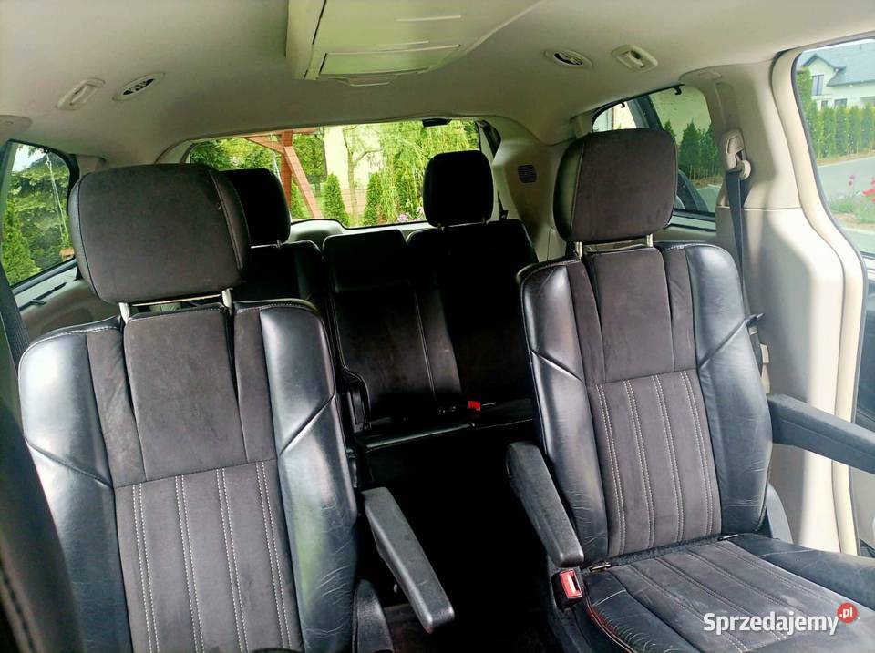 Chrysler Town Country 30TH prawie LIMITED Dobraków