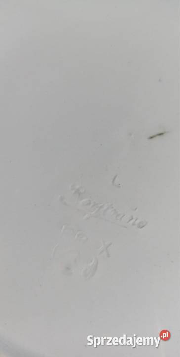 Talerz z reliefem na kołnierzu talerza Syg Gdańsk