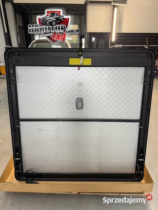 Aluminiowa Pokrywa Paki z orurowaniem Zabudowa osobowe Pasłęk