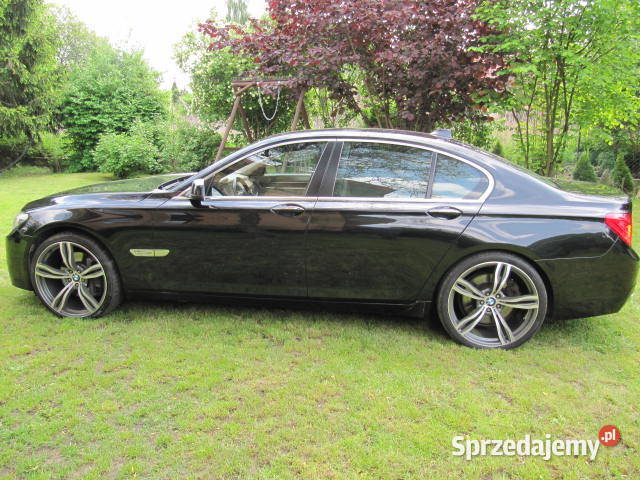 BMW Seria 7 F01 750i V8 44 Biturbo 408