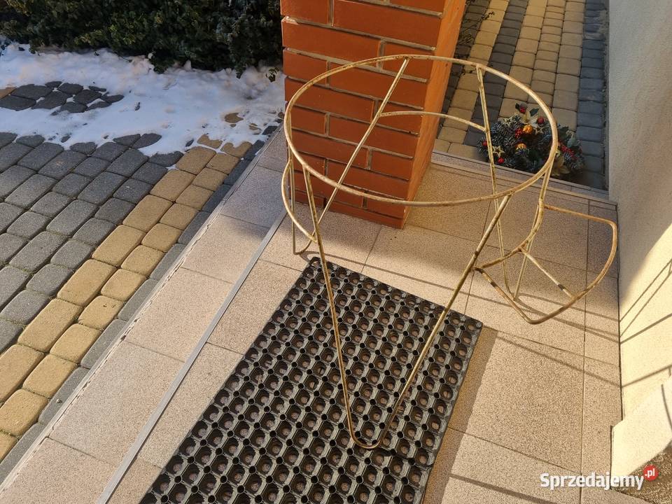 Stojak na miskę z okresu PRL