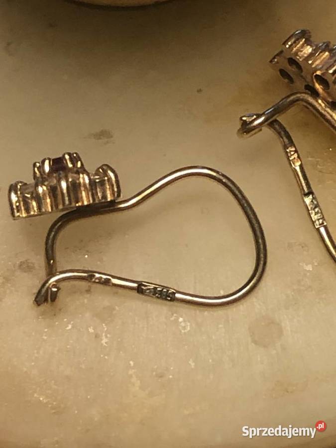 Złote kolczyki 585 z cyrkonią Kolczyki wielkopolskie