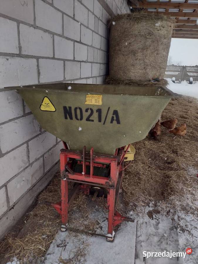 Rozsiewacz nawozu wapna Motyl Kłos wywrotka nieuszkodzony Zaręby sprzedam