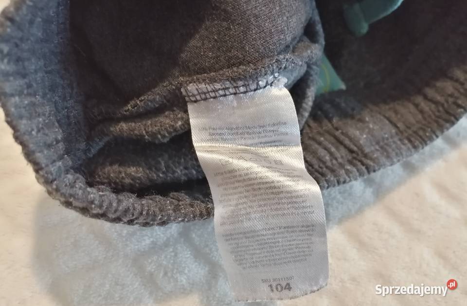 Spodnie dresowe miś polarny 104 Little kids śląskie Czeladź sprzedam