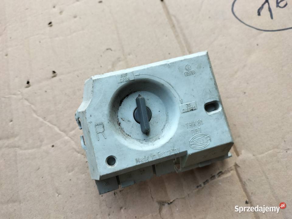 AUDI 80 B3 B4 WKŁAD LAMPY TYŁ TYLNEJ PRAWY Pozostałe