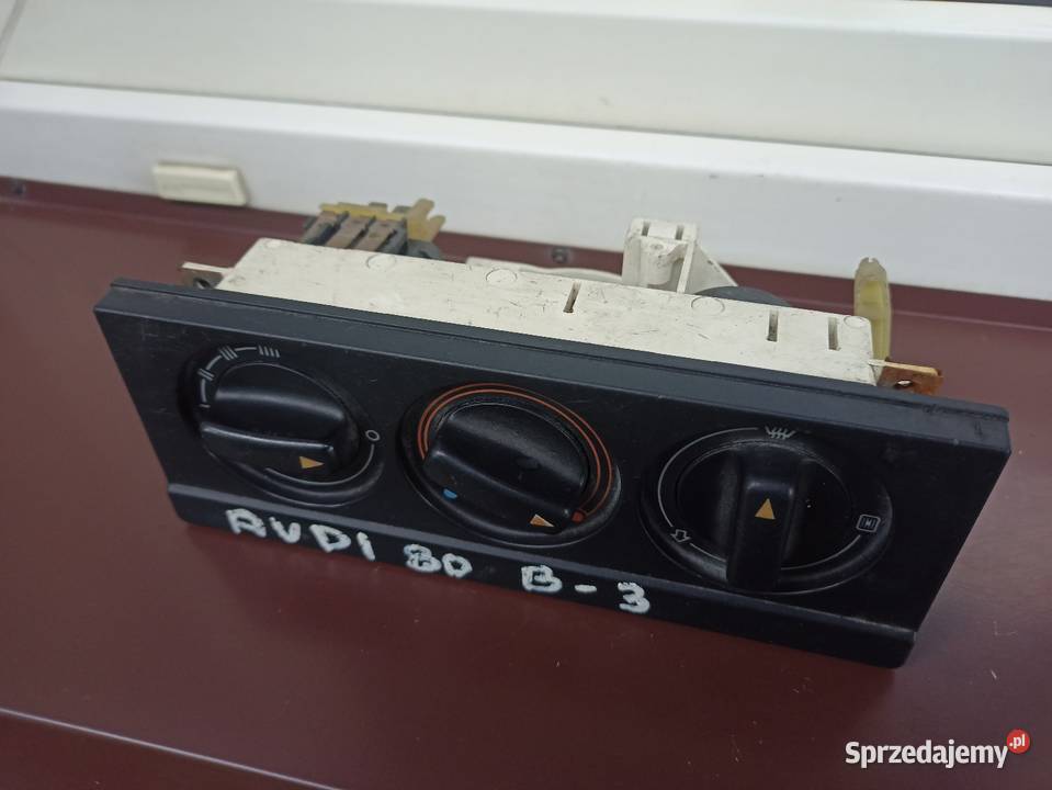 Audi 80 B3 panel sterowania nawiewu nadmuchem Sieradz