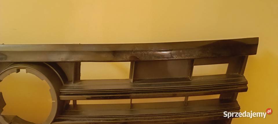 VW TOUAREG III GRILL ATRAPA CHŁODNICY ZDERZAKA Części samochodowe dolnośląskie Lubin