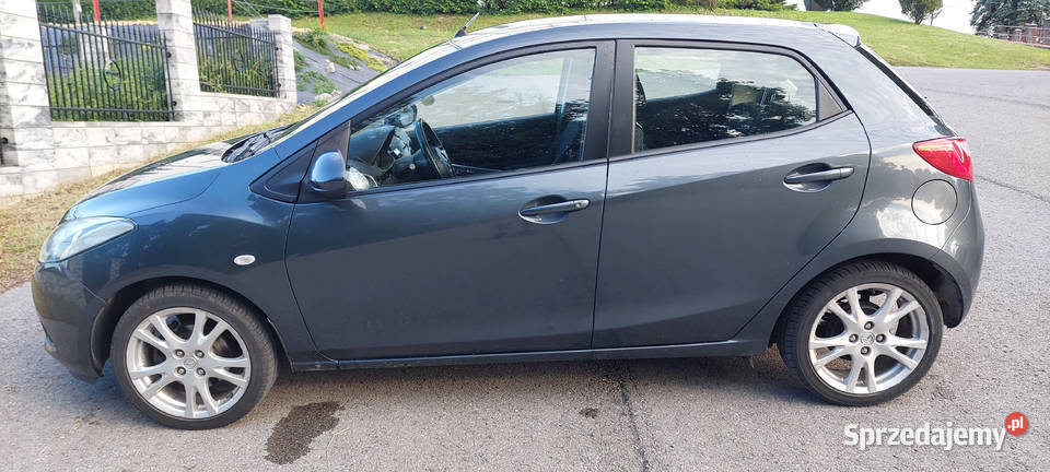 Mazda 2 13 1349cm3 2 małopolskie Leńcze
