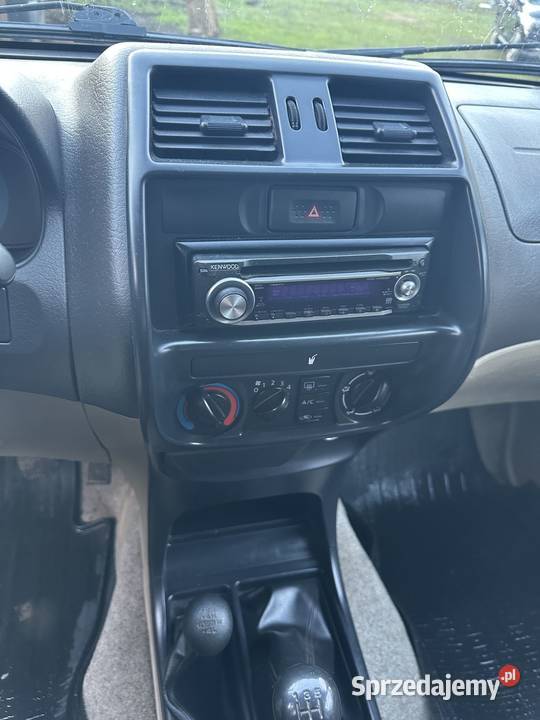 Nissan Terrano 27 Diesel 125 4x4 2000r Żerków