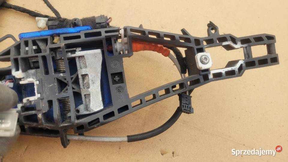 ZAMEK DRZWI LEWY TYŁ TYLNY 7202147 BMW F20 85 Ruda Śląska